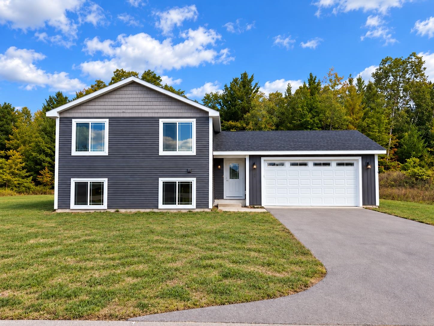 Photo 2 of Single family home for sale at 4860 Meadowlark Ln, Traverse City, MI 49685 | MLS# 80046108 | Listing updated on 2026-10-07