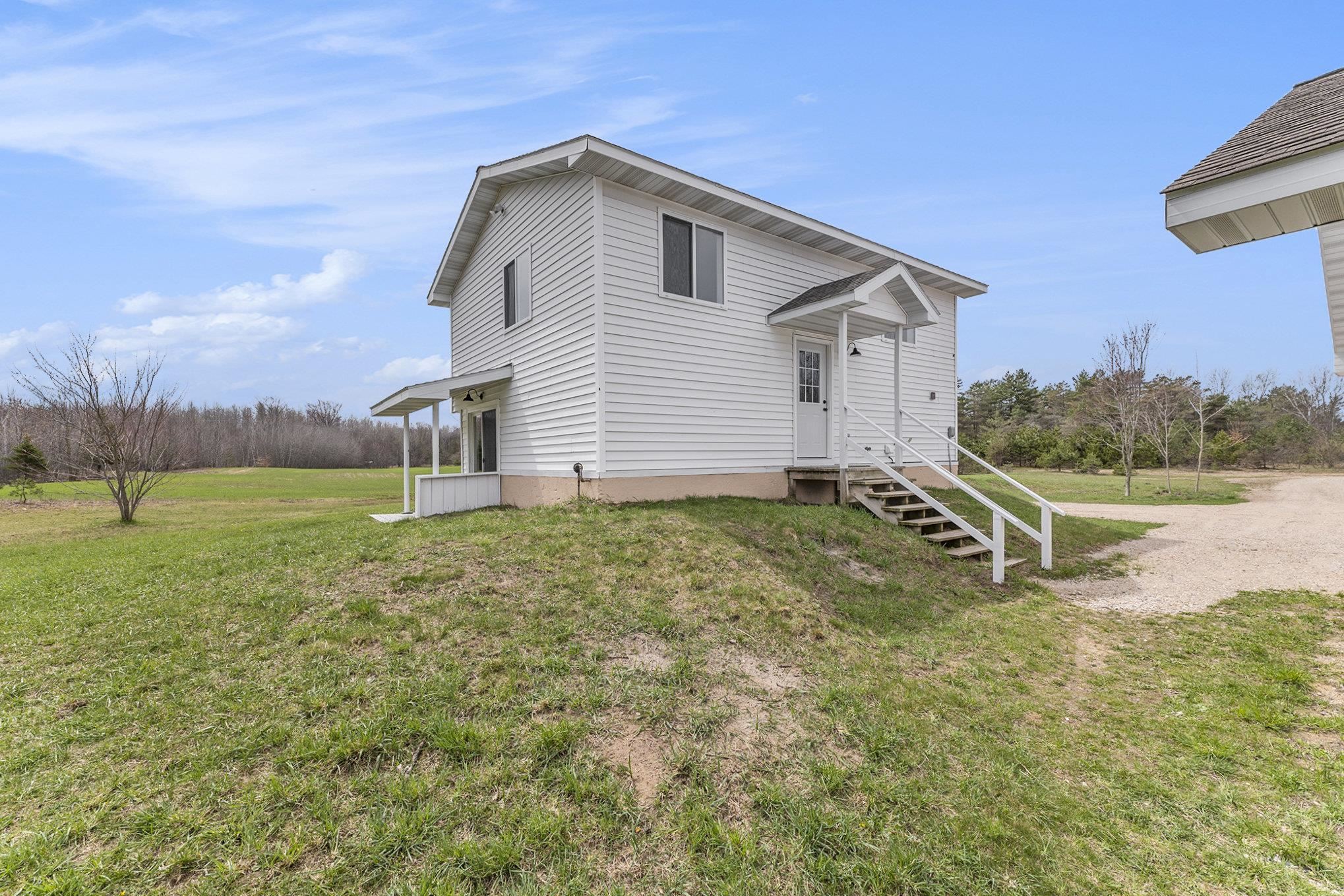 19279 St. Johns Road, Interlochen, MI, 49643