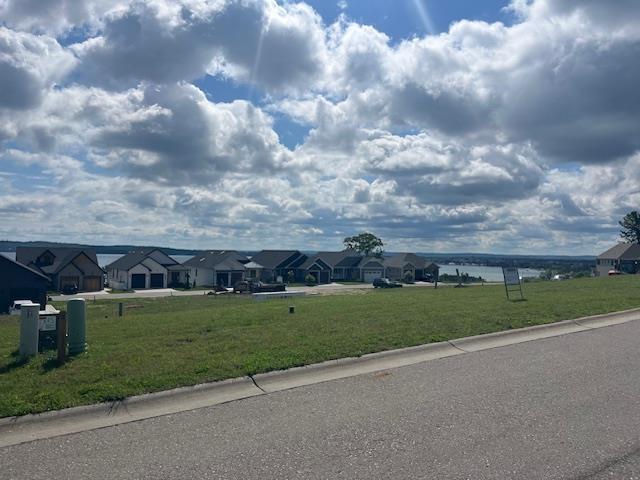 5th image of 13785 S Meridian Dr, Traverse City, MI 49684 | MLS# 78080059274
