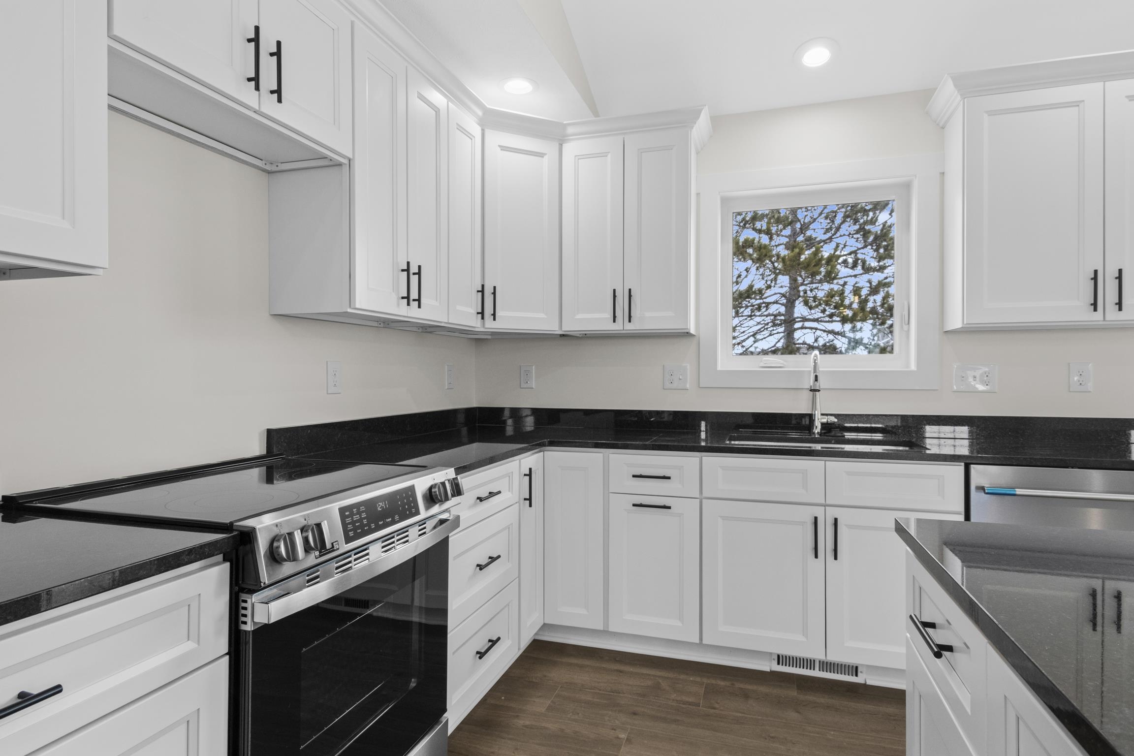 Traverse City, MI, 49685