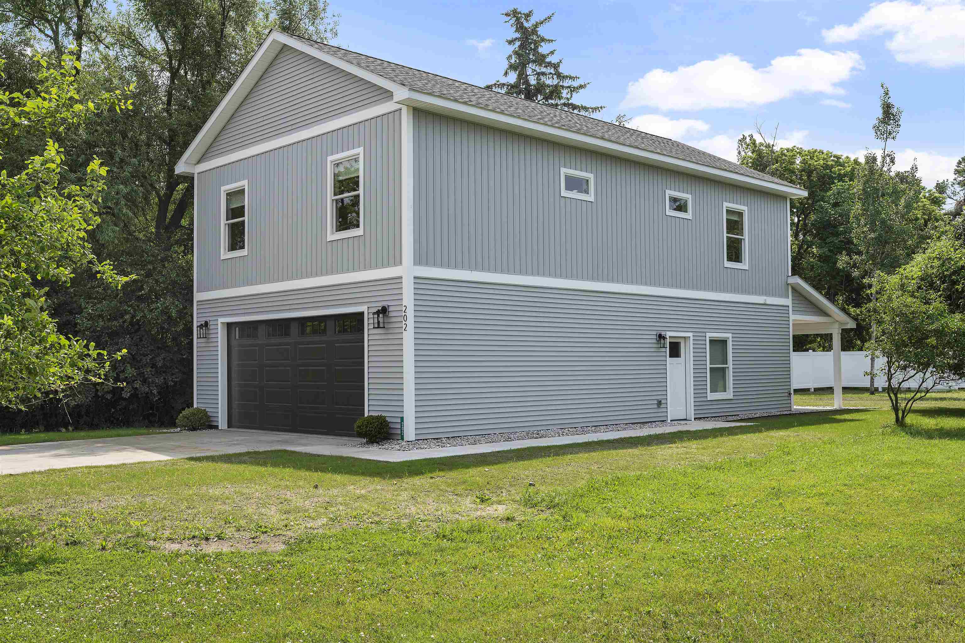 Homes for sale in Charlevoix Township Charlevoix, MI | 202 W Carpenter St, Charlevoix Township Charlevoix, MI 49720 | MLS# 78080059717