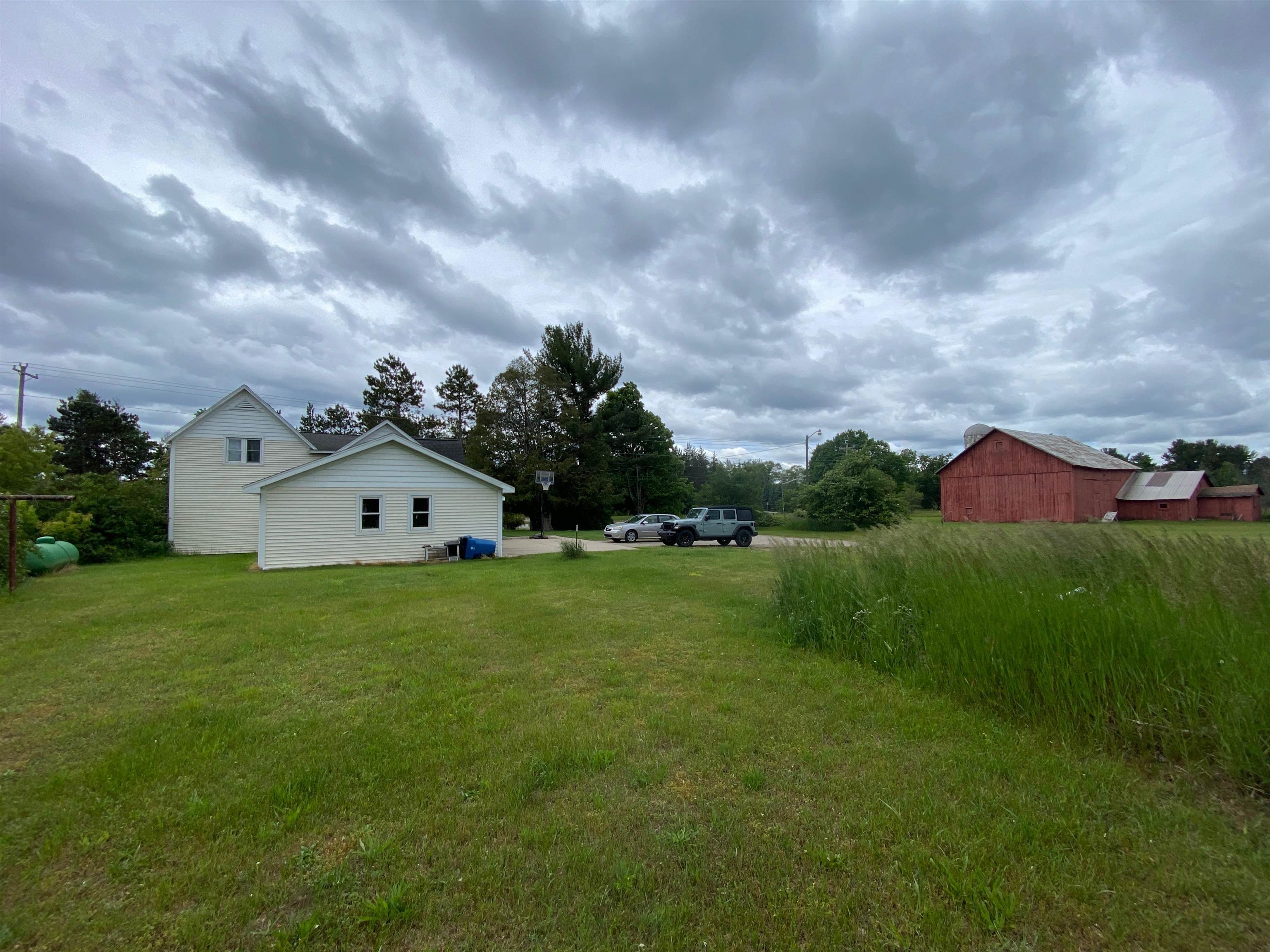 3rd image of 20682 Honor Hwy, Interlochen, MI 49643 | MLS# 80059865