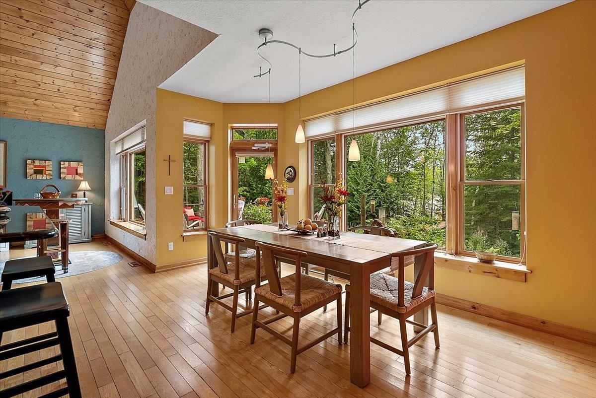 407 N Twin Pines Drive, Lake Leelanau, MI, 49653