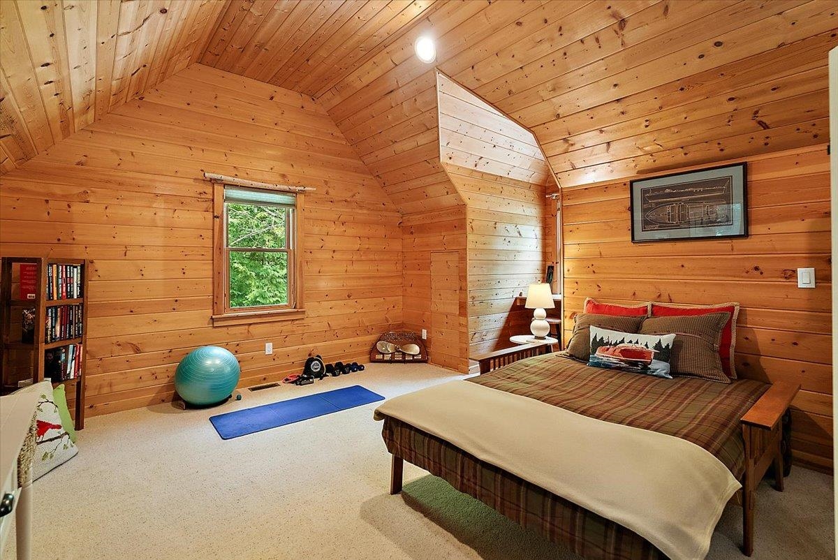 407 N Twin Pines Drive, Lake Leelanau, MI, 49653