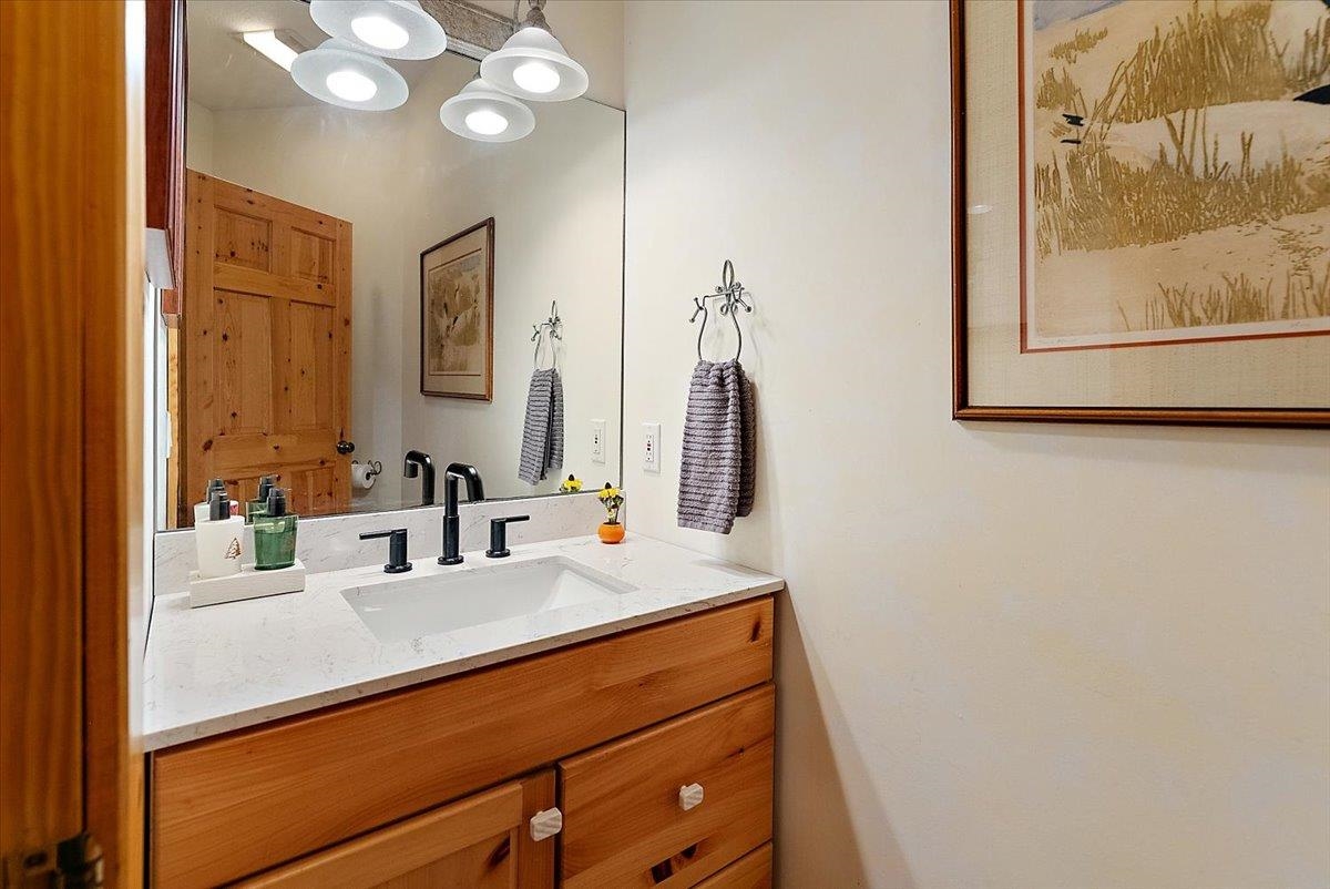 407 N Twin Pines Drive, Lake Leelanau, MI, 49653