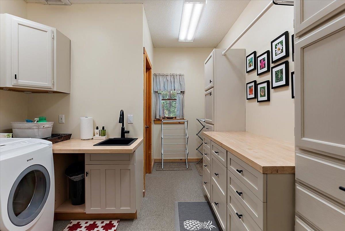 407 N Twin Pines Drive, Lake Leelanau, MI, 49653