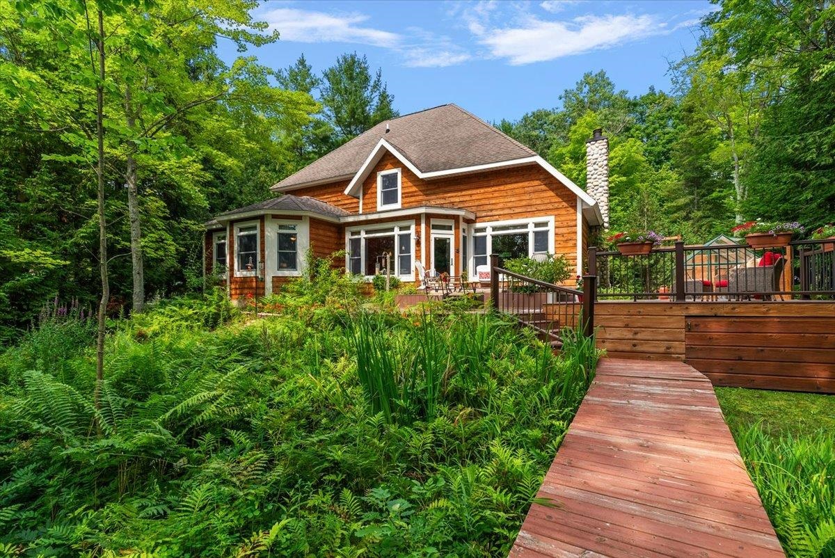 407 N Twin Pines Drive, Lake Leelanau, MI, 49653