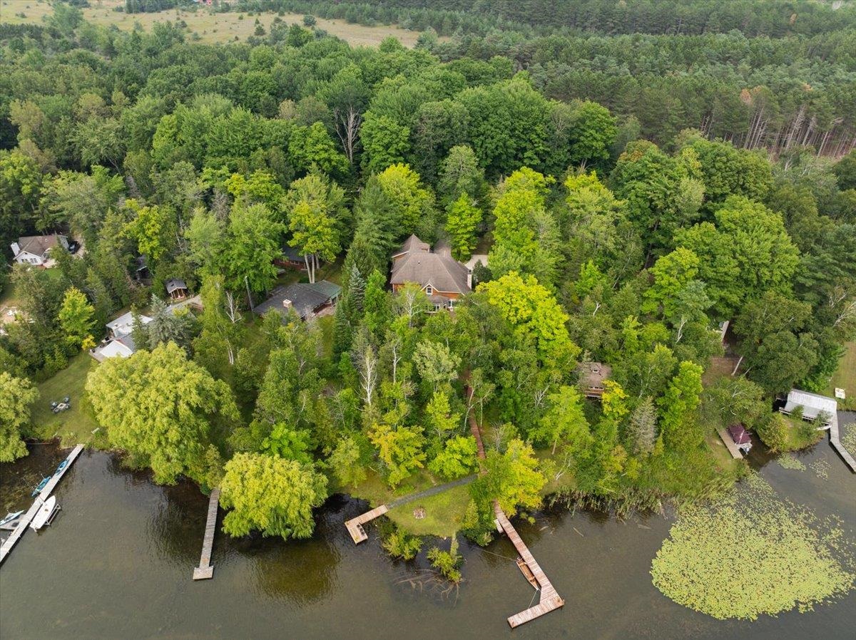407 N Twin Pines Drive, Lake Leelanau, MI, 49653
