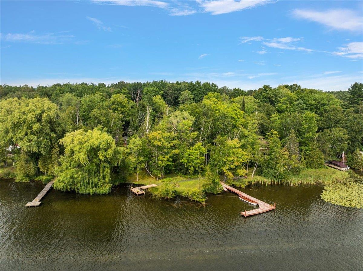 407 N Twin Pines Drive, Lake Leelanau, MI, 49653