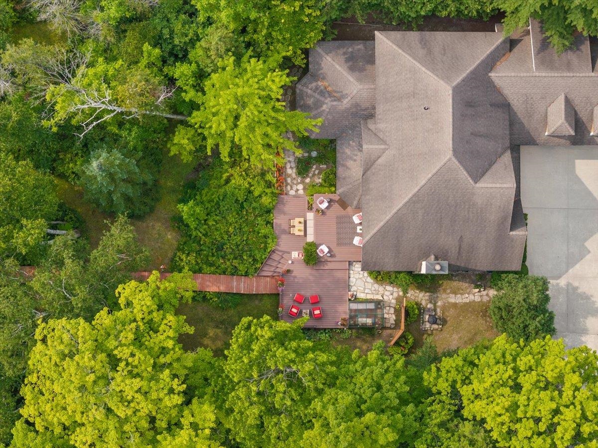 407 N Twin Pines Drive, Lake Leelanau, MI, 49653