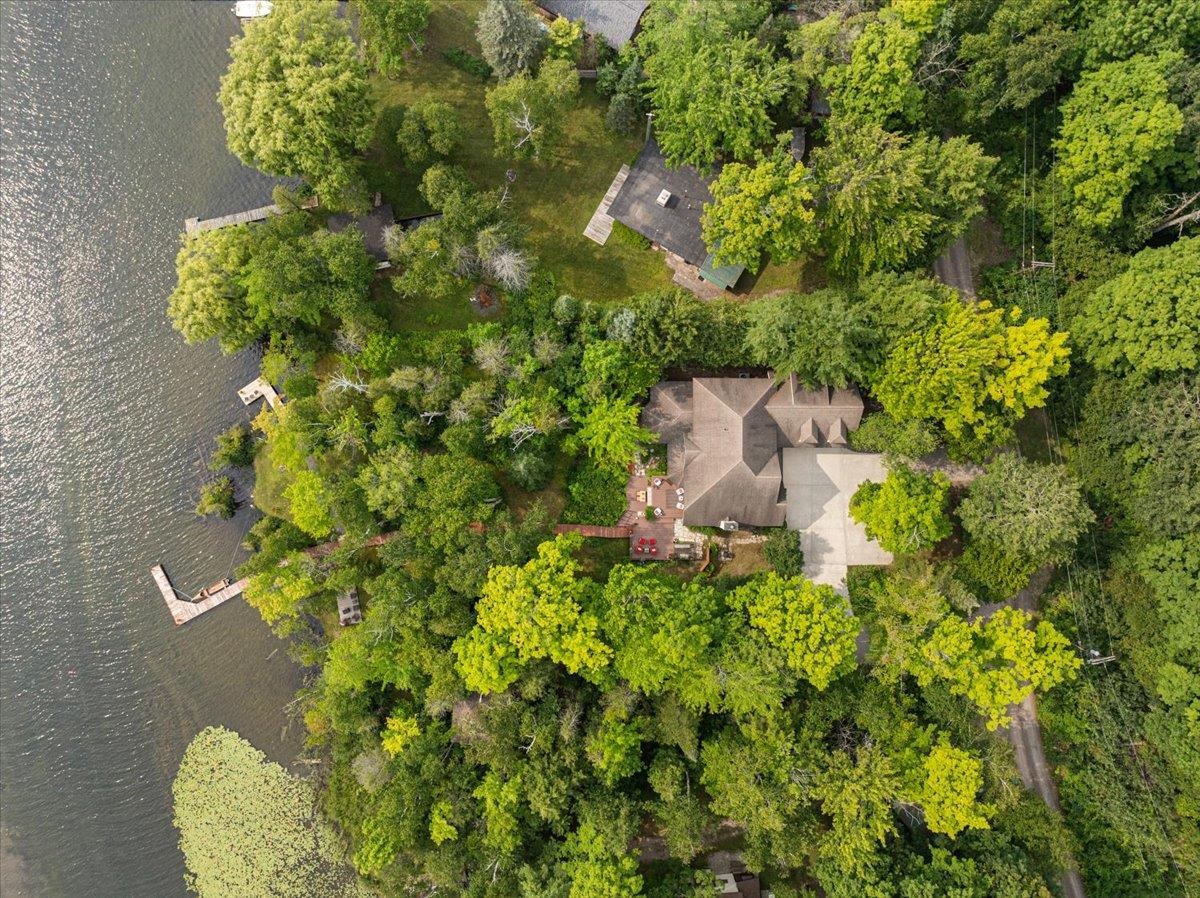 407 N Twin Pines Drive, Lake Leelanau, MI, 49653