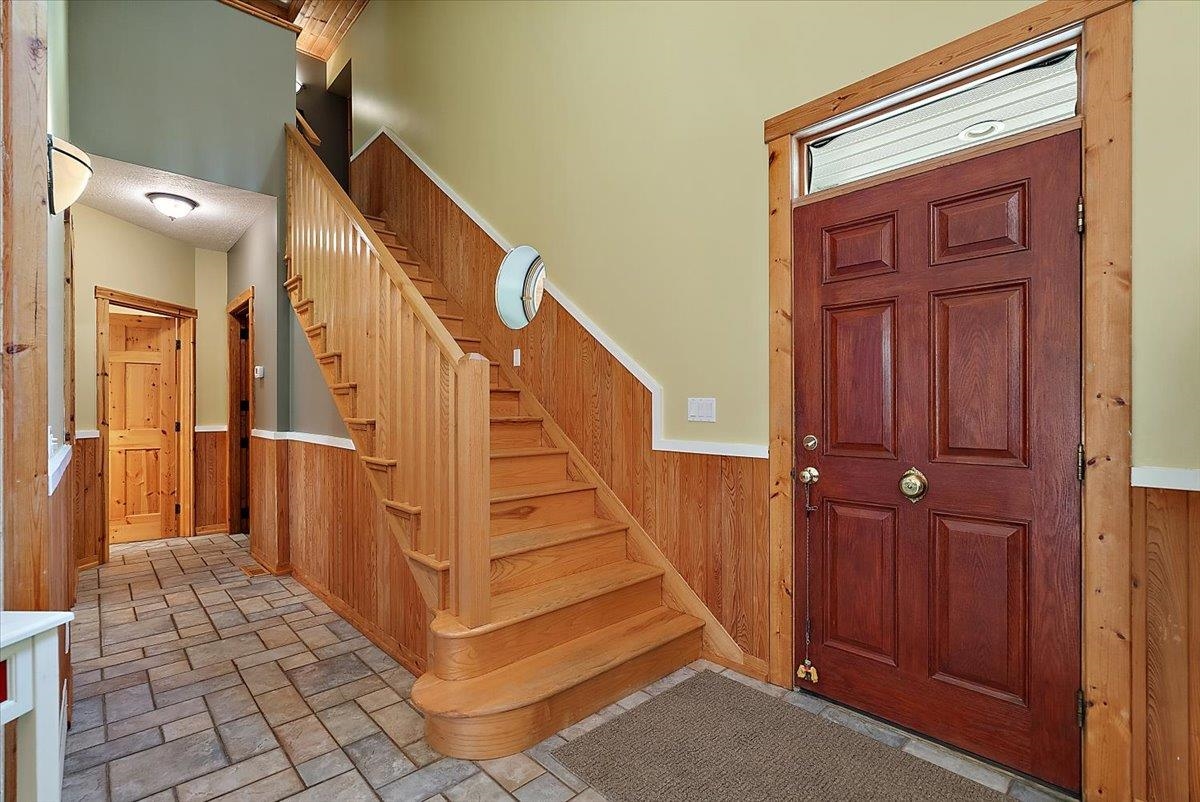 407 N Twin Pines Drive, Lake Leelanau, MI, 49653