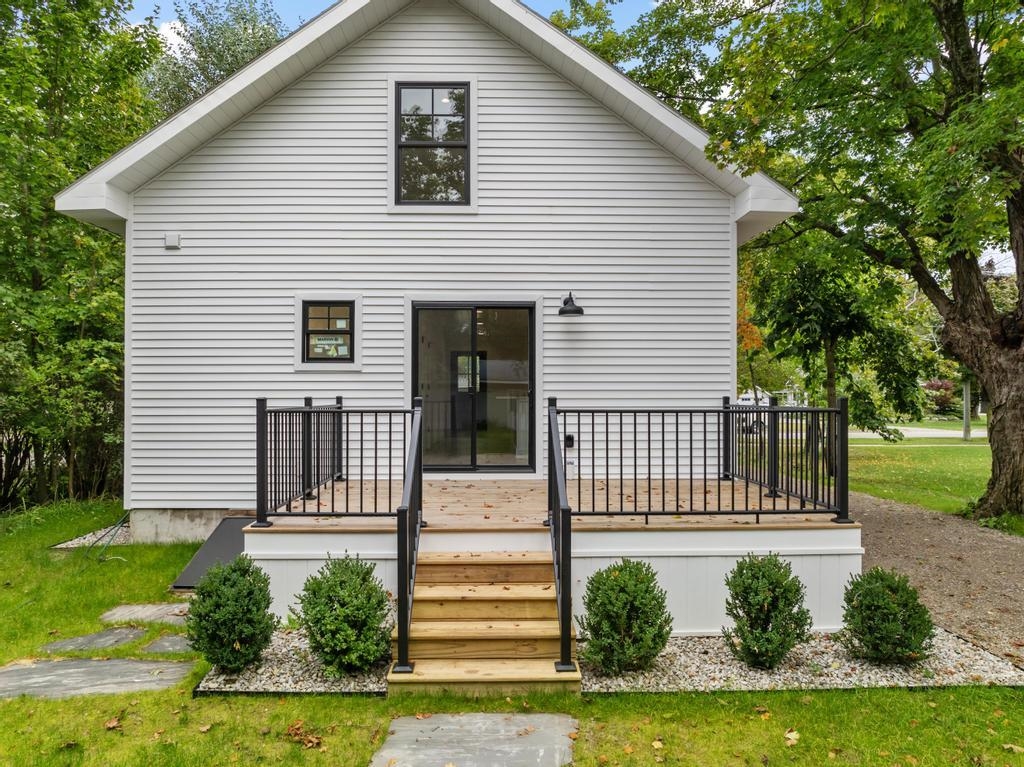 Homes for sale in Charlevoix Township Charlevoix, MI | 1205 State St, Charlevoix Township Charlevoix, MI 49720 | MLS# 78080062214