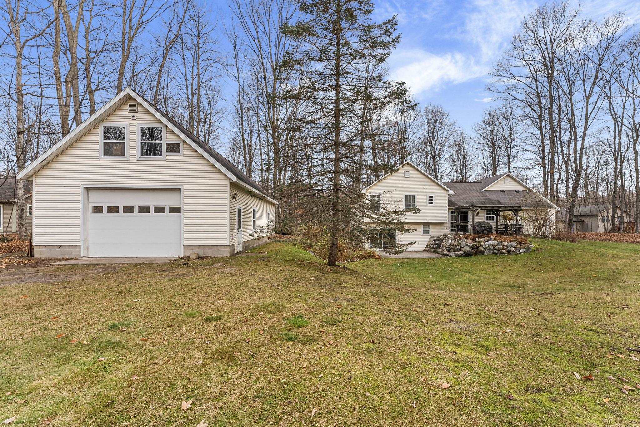 9685 Woodys Run, Traverse City, MI, 49684