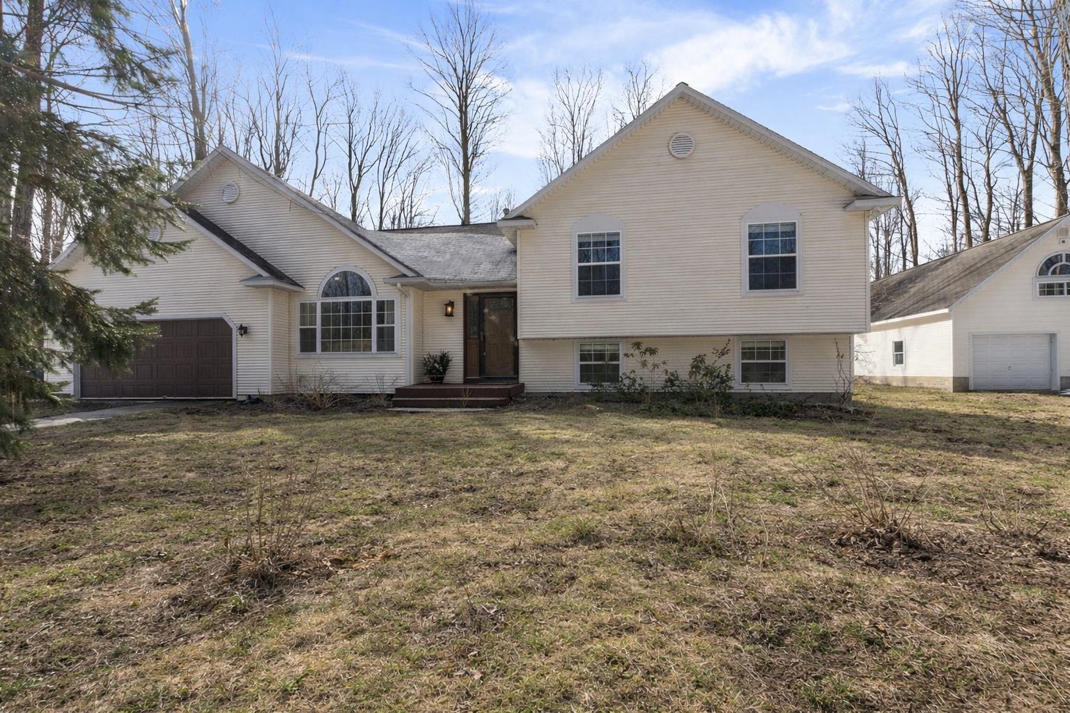 9685 Woodys Run, Traverse City, MI, 49684