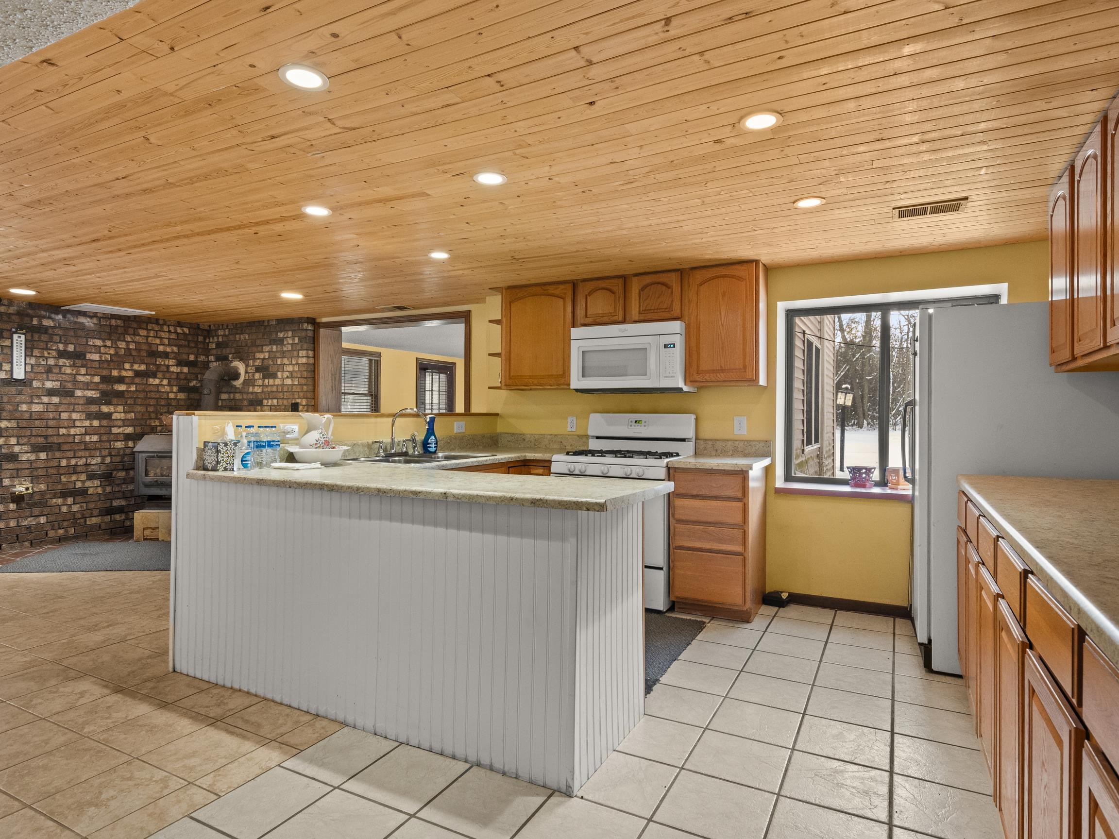 4th image of 3175 Strand Rd, Muskegon, MI 49445 | MLS# 78080064307