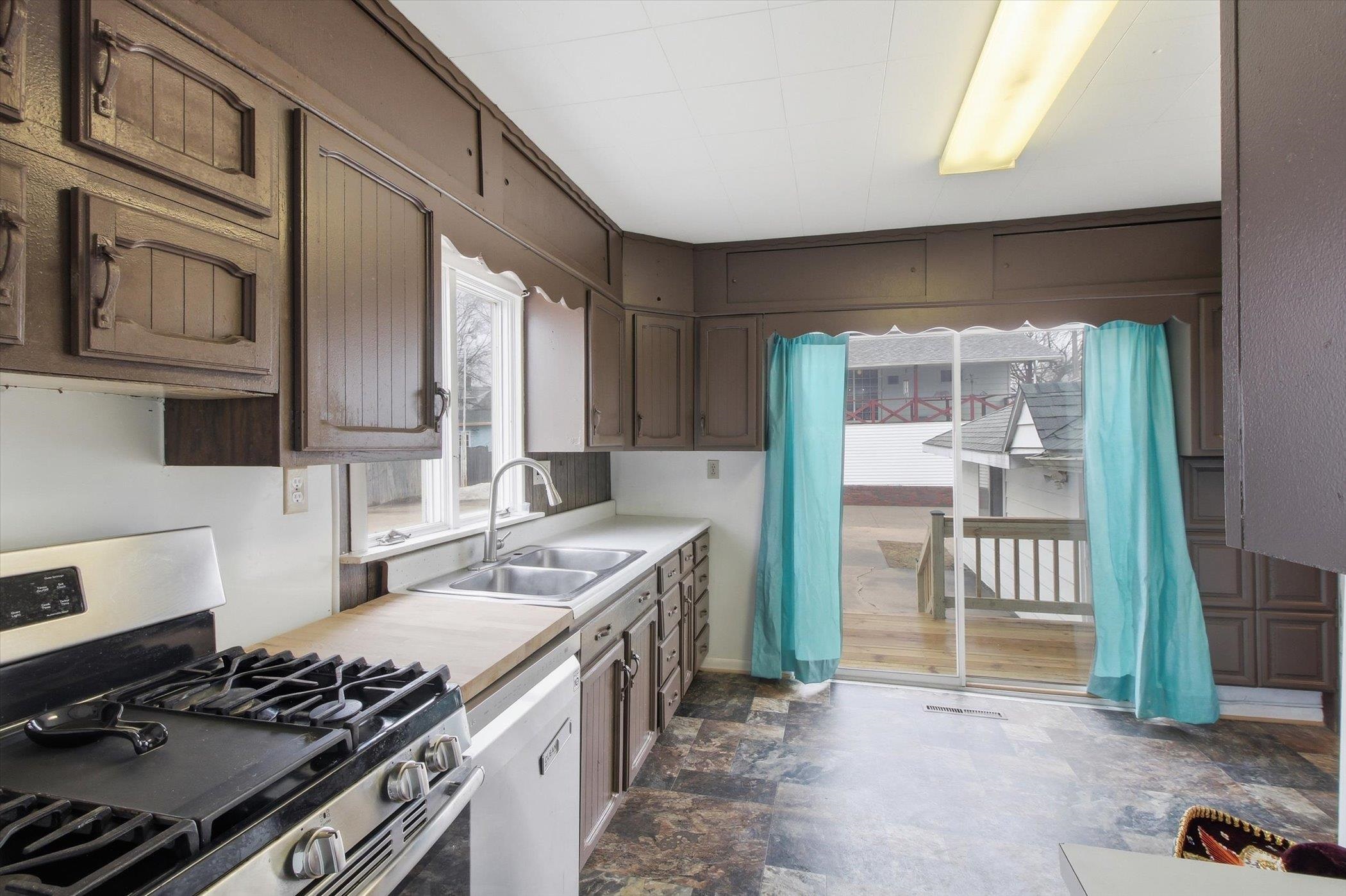 430 Bridge Avenue, Alma, MI, 48801