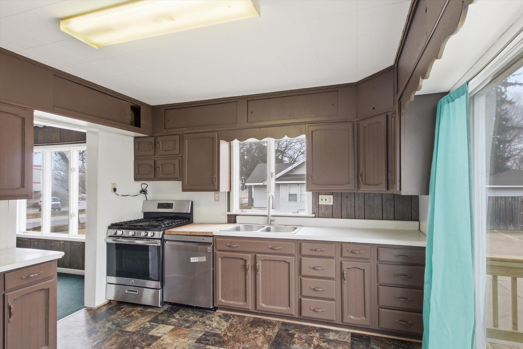 430 Bridge Avenue, Alma, MI, 48801