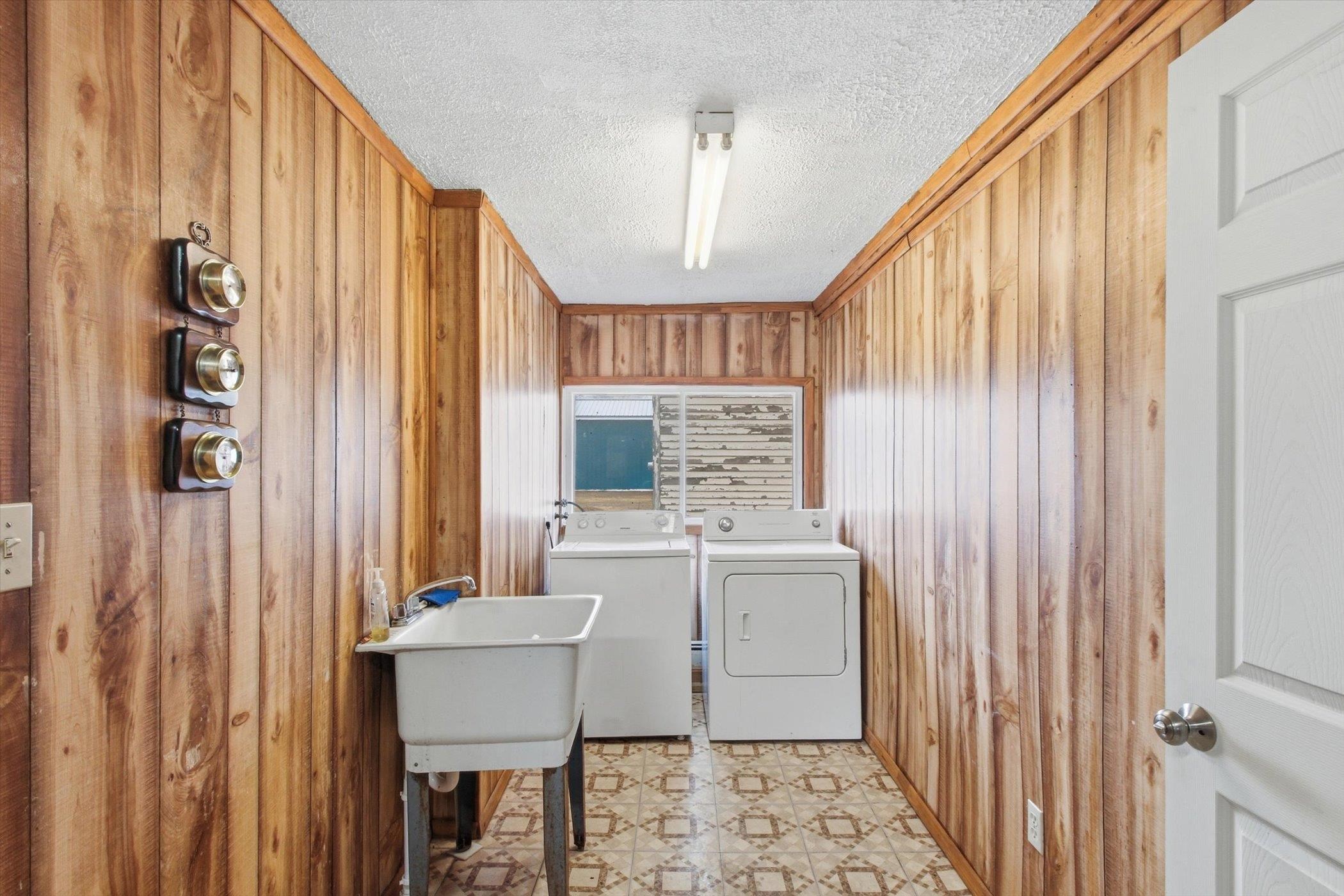 430 Bridge Avenue, Alma, MI, 48801