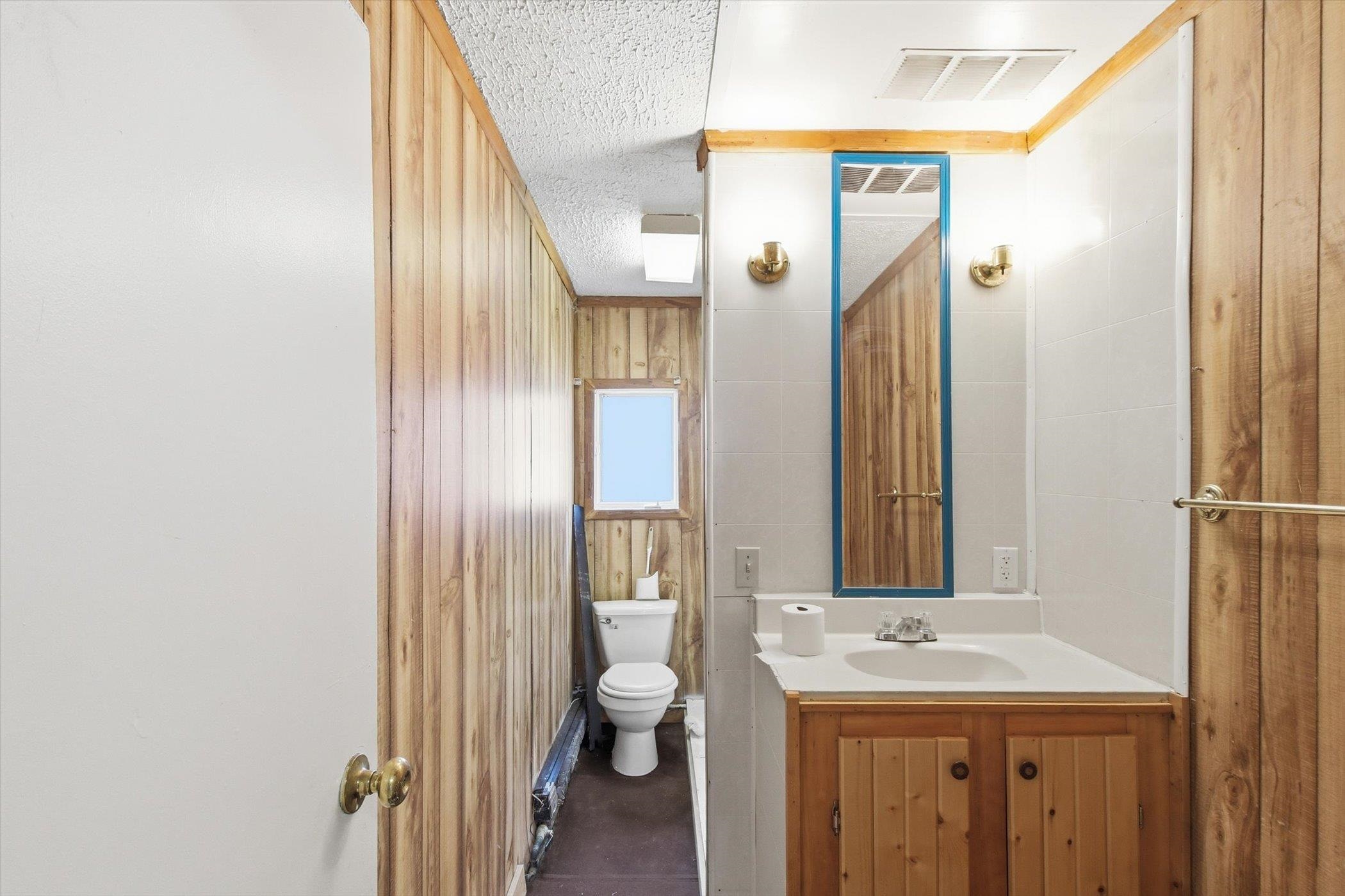 430 Bridge Avenue, Alma, MI, 48801