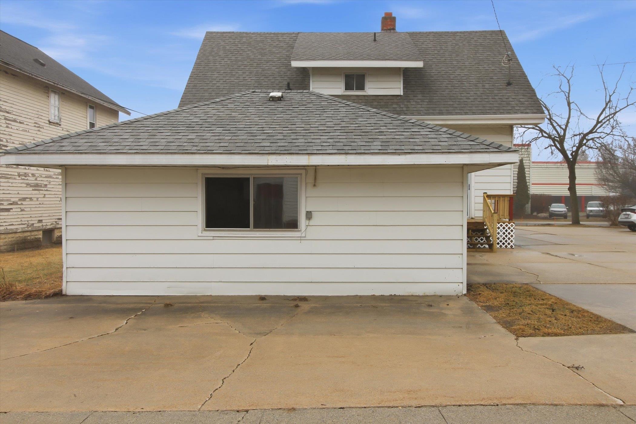 430 Bridge Avenue, Alma, MI, 48801