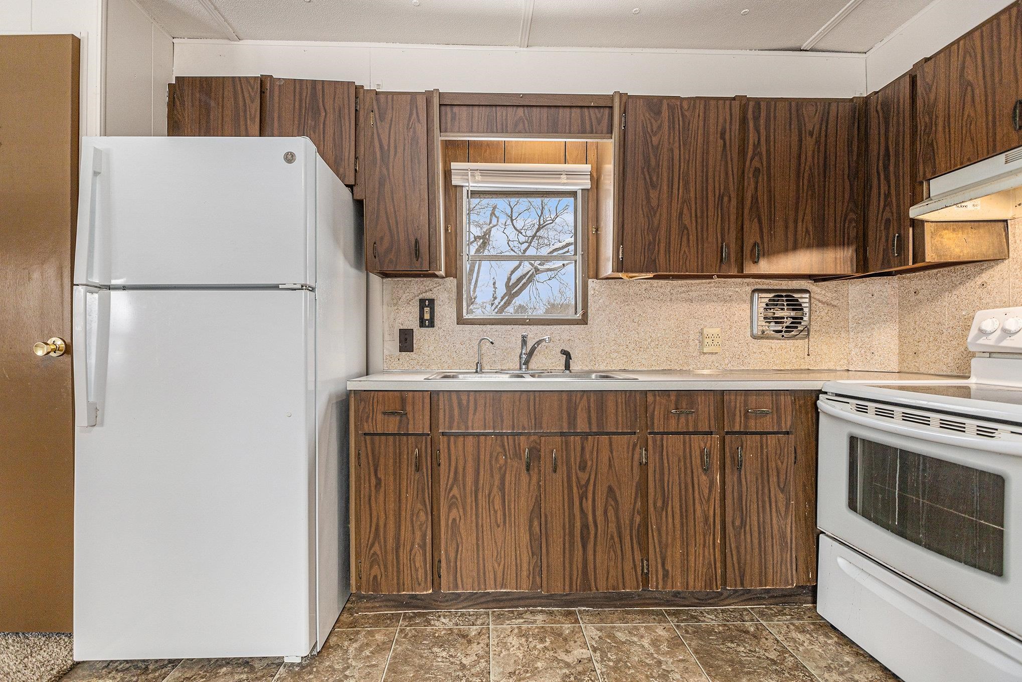 Homes for sale in Mesick, MI | 200 N Clark St, Mesick, MI 49668 | MLS# 80064412