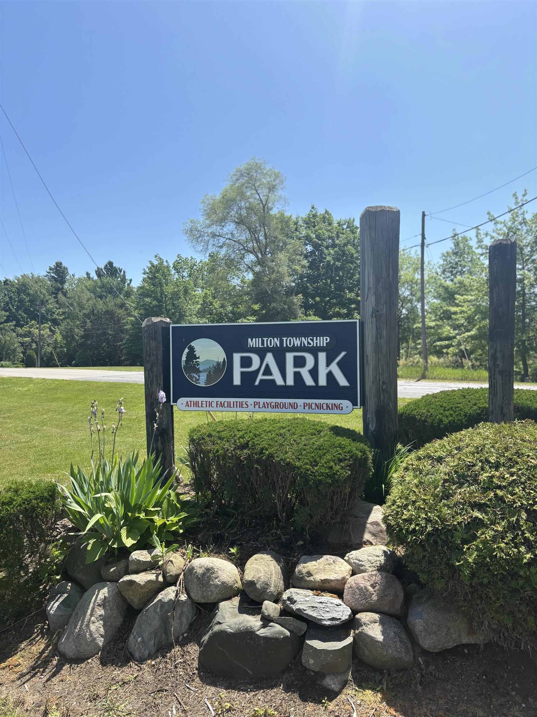 7023 Meadow Brooke Lane, Kewadin, MI, 49648-9702