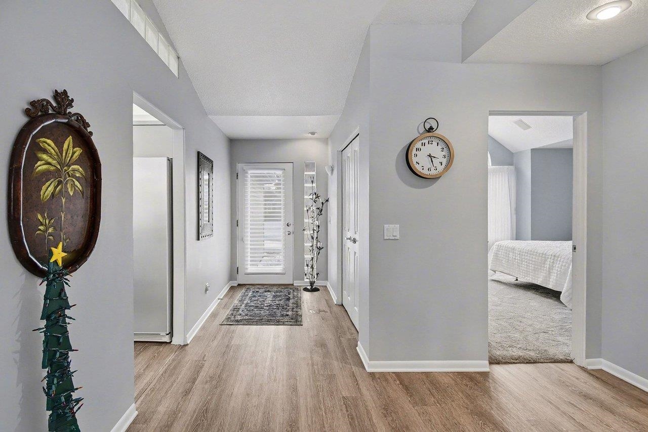 5620 W Spring Knoll Drive, Bay City, MI, 48706