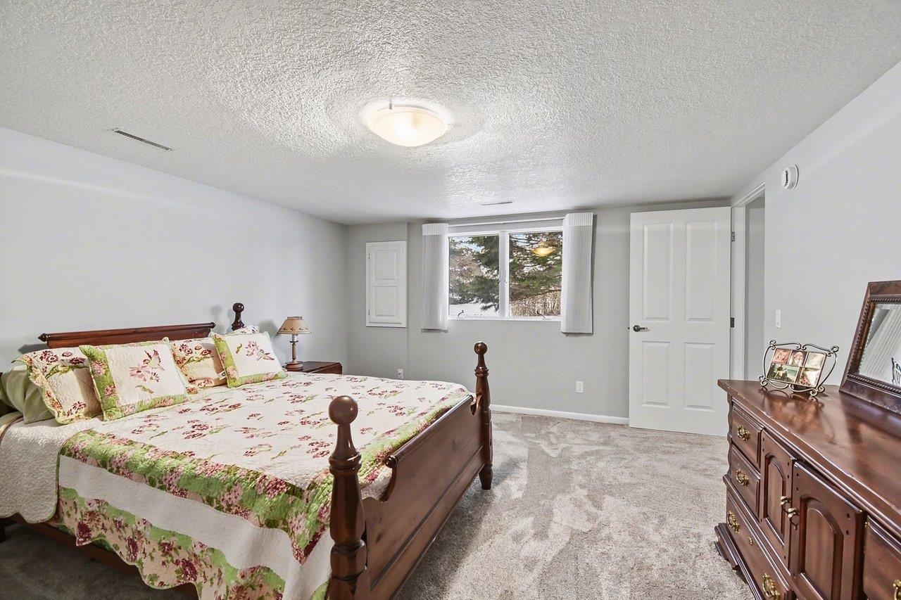 5620 W Spring Knoll Drive, Bay City, MI, 48706