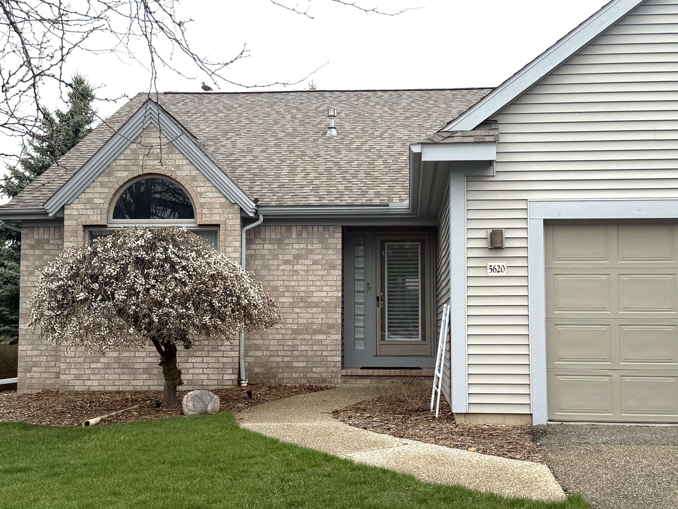 5620 W Spring Knoll Drive, Bay City, MI, 48706