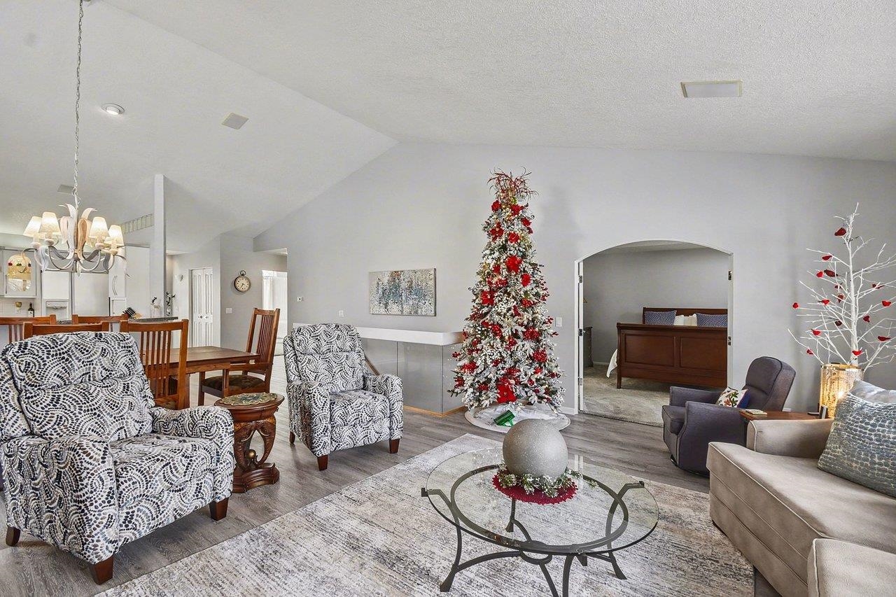 5620 W Spring Knoll Drive, Bay City, MI, 48706