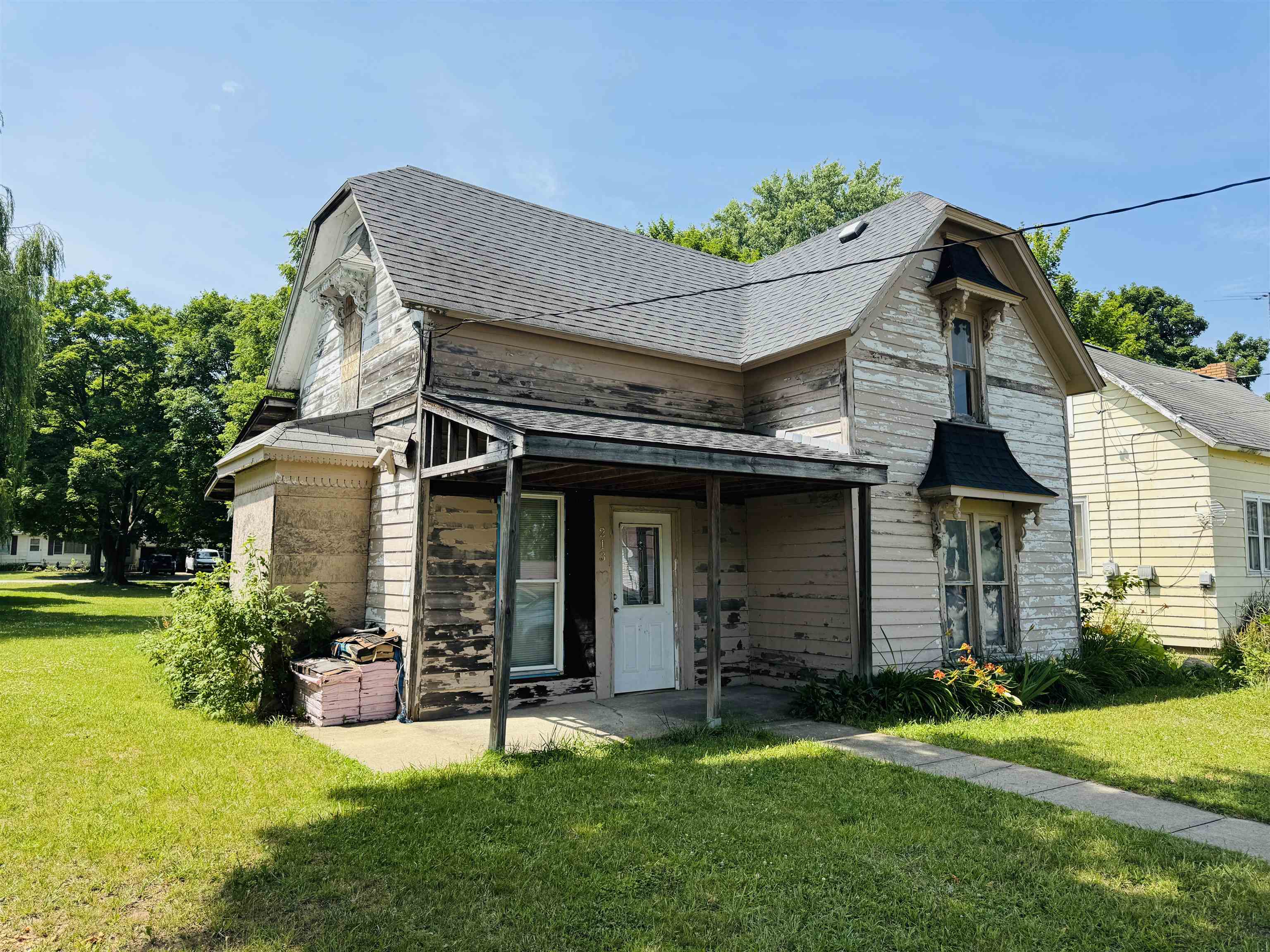 Homes for sale in Lake City, MI | 213 N Pine St, Lake City, MI 49651 | MLS# 80065070