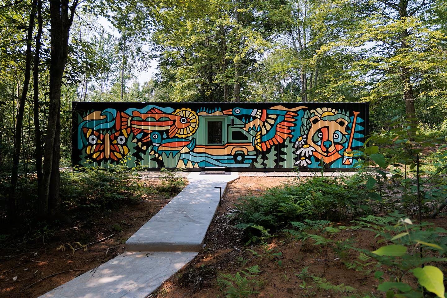 1042 E Warren Avenue, Detroit, MI, 48207 1033