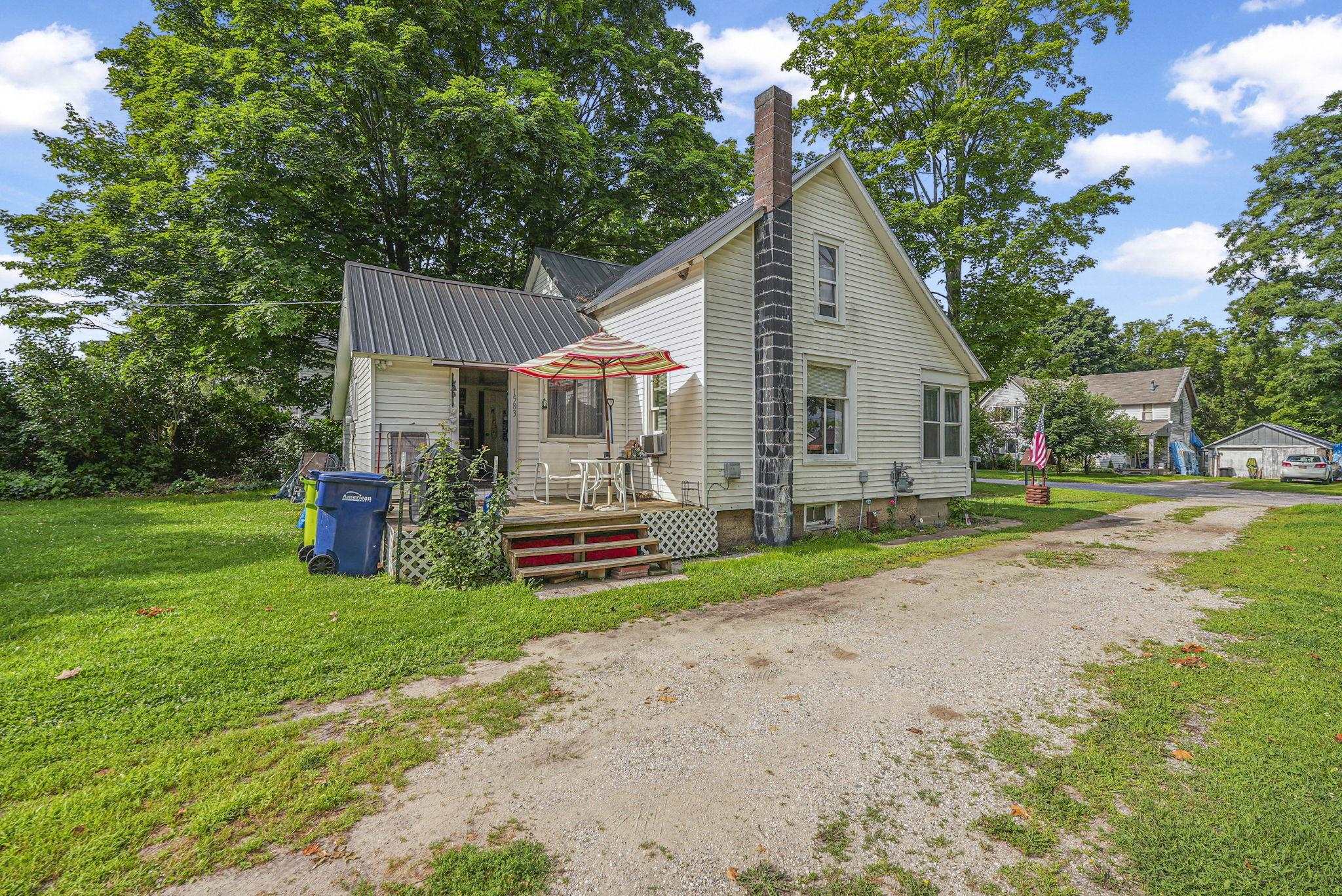 1583 State Street photo 4