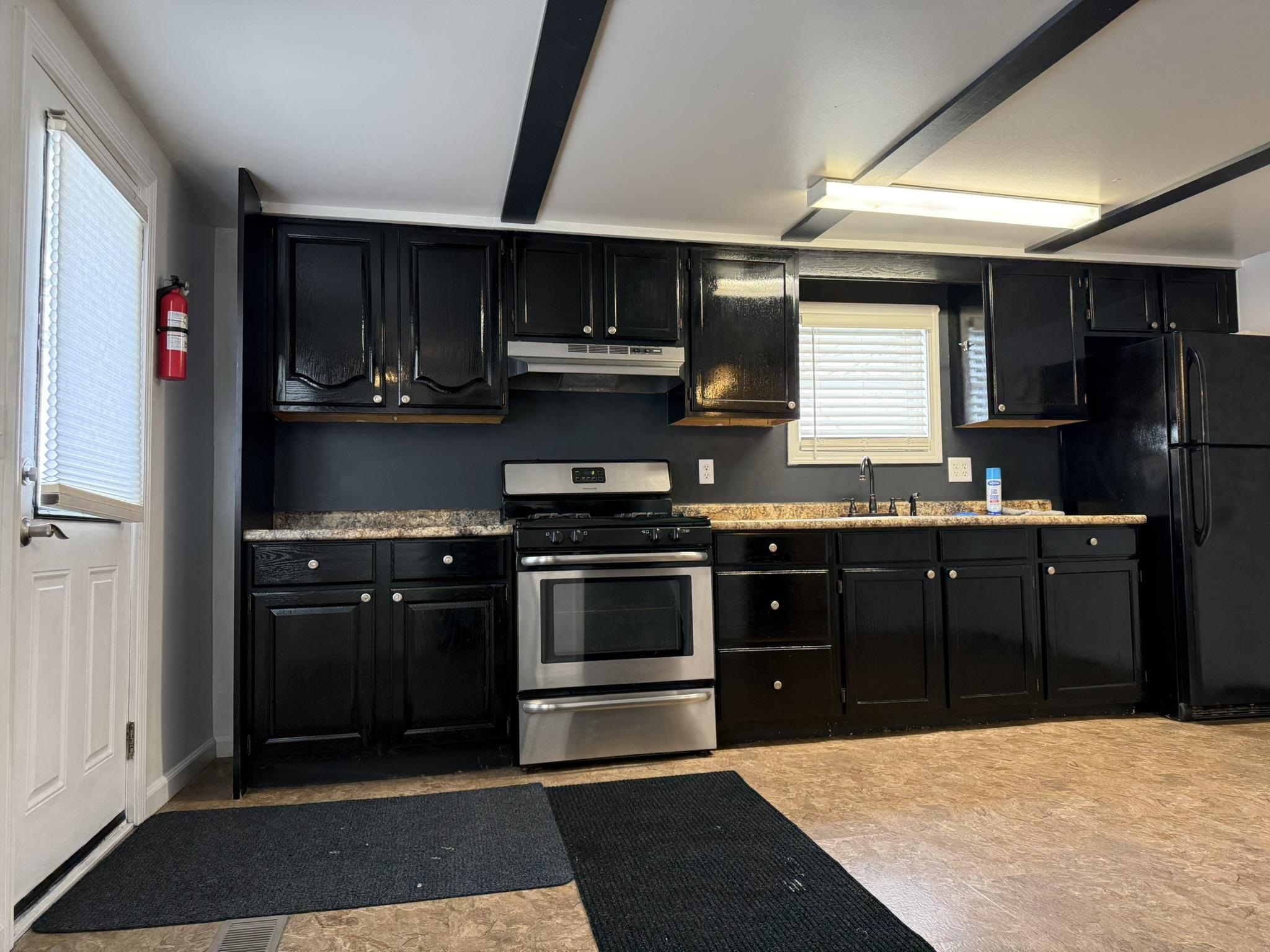 1583 State Street photo 7