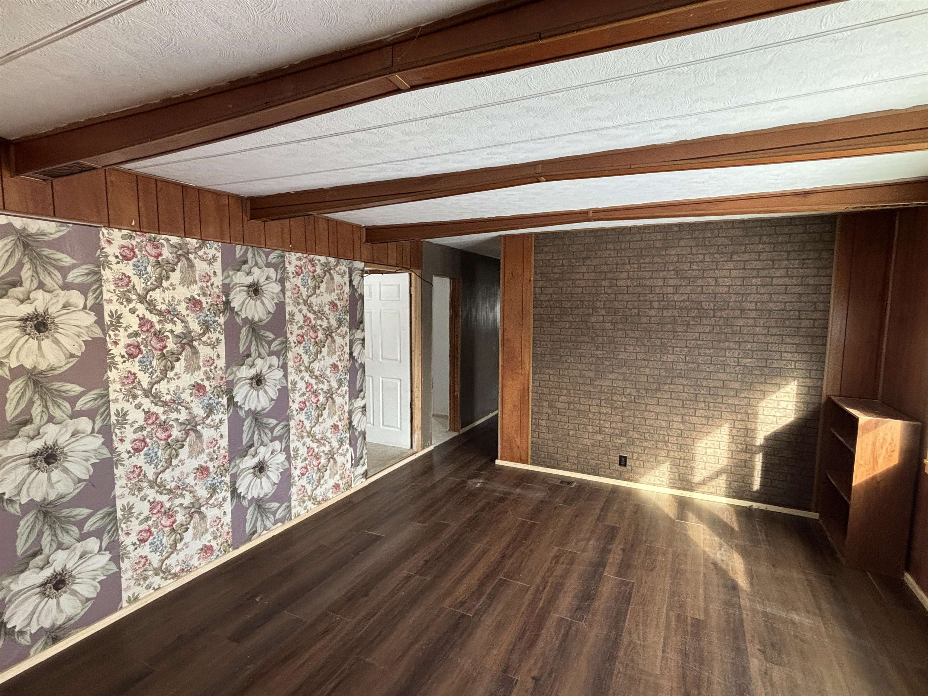 Homes for sale in Traverse City, MI | 841 Briar Hill Dr, Traverse City, MI 49686 | MLS# 80065185