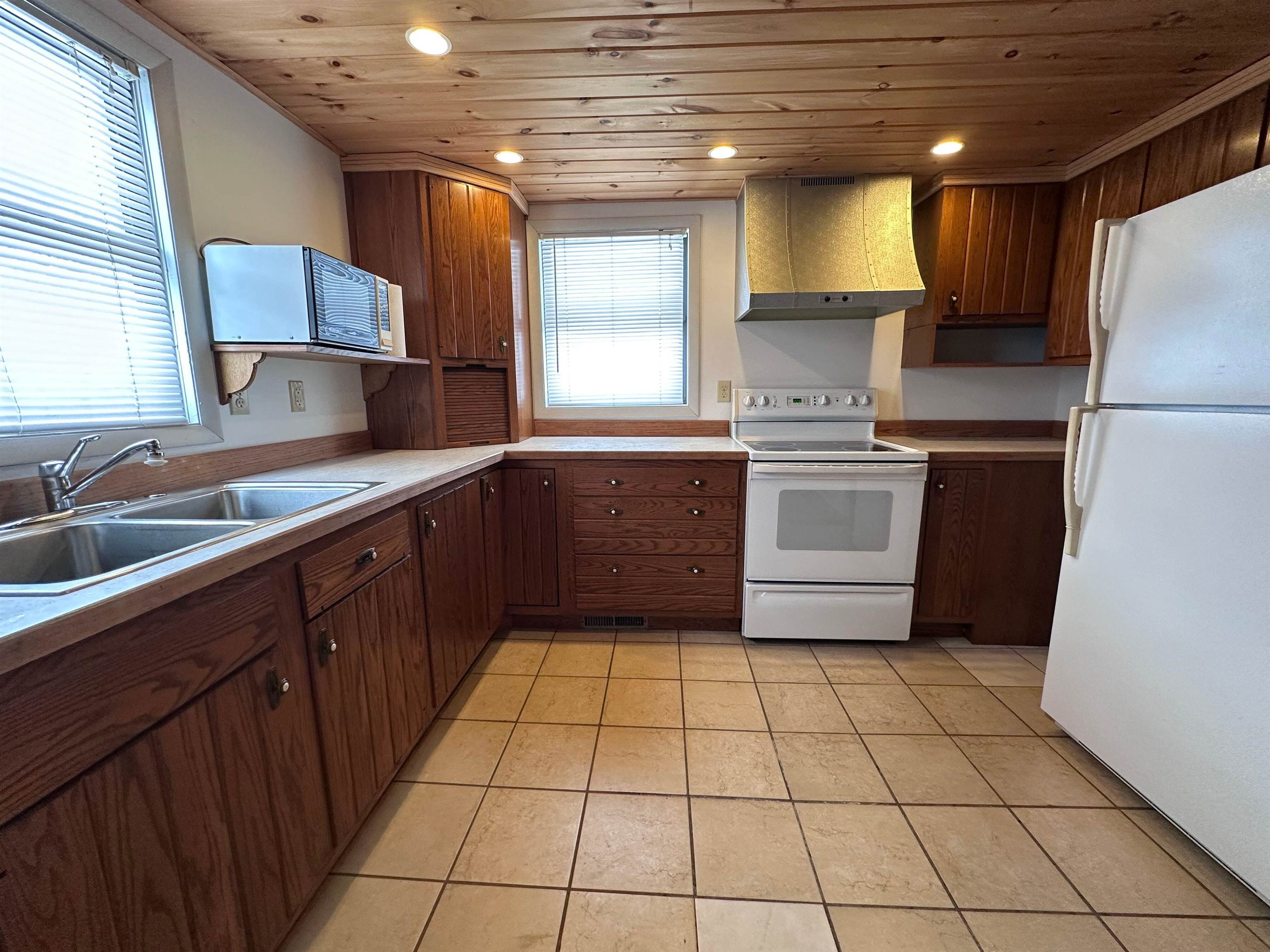 517 E Eighth Street, Traverse City, MI, 49686