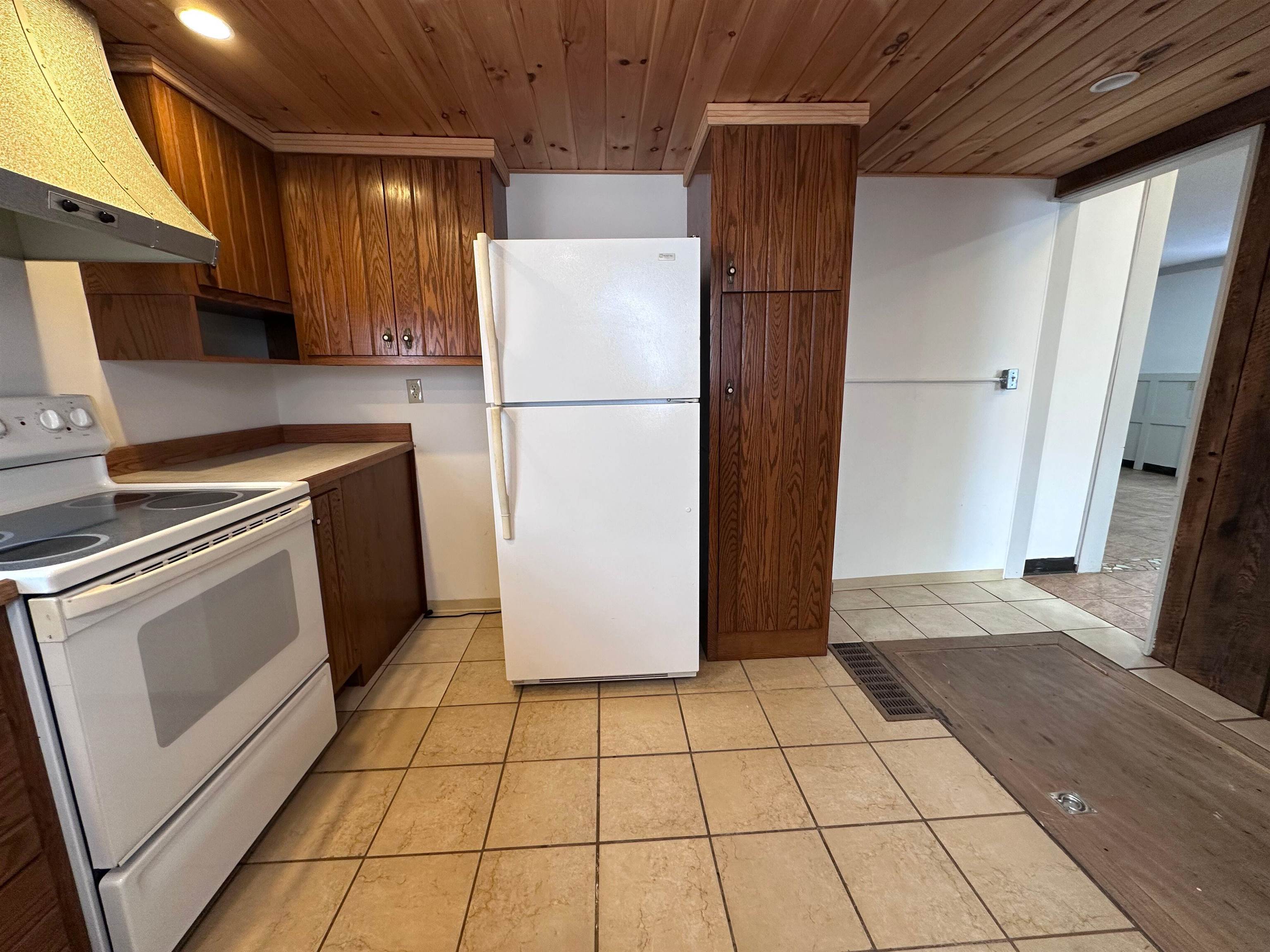 517 E Eighth Street, Traverse City, MI, 49686