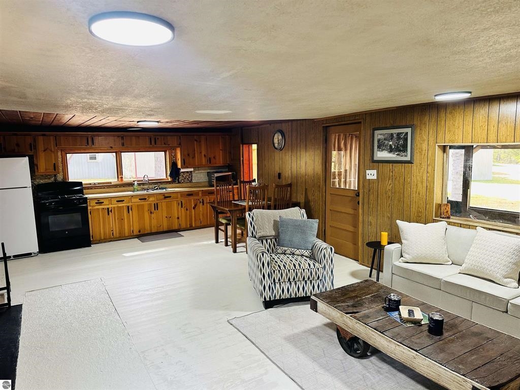 2706 Newatch Avenue, Grayling, MI, 49738