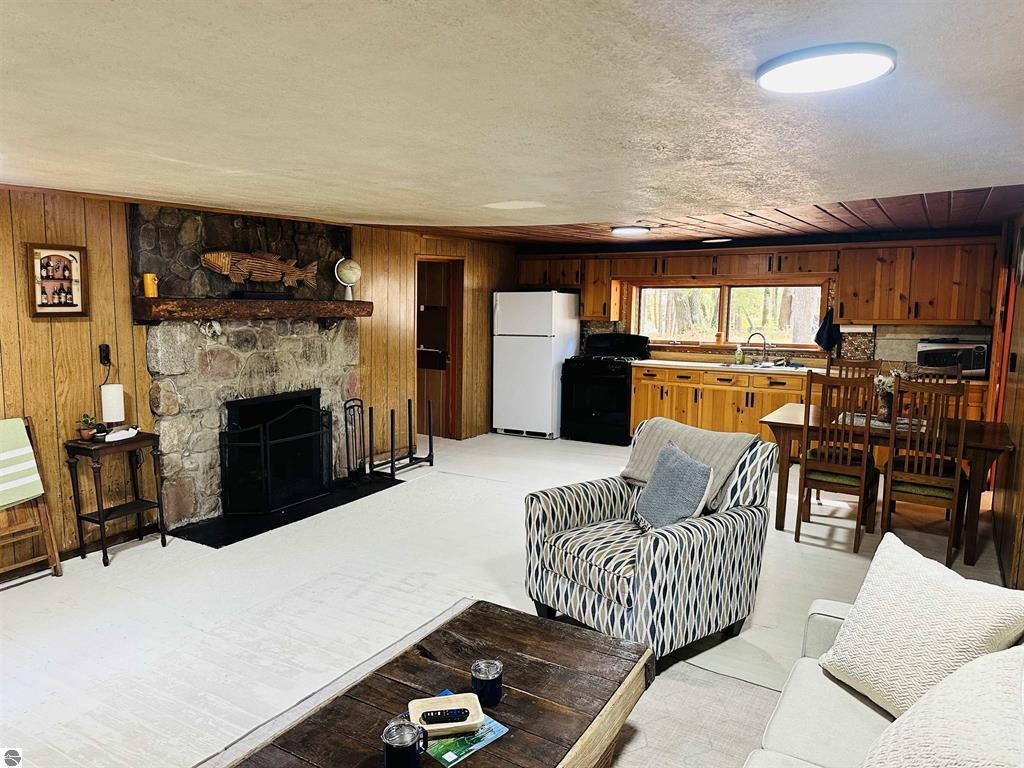 2706 Newatch Avenue, Grayling, MI, 49738