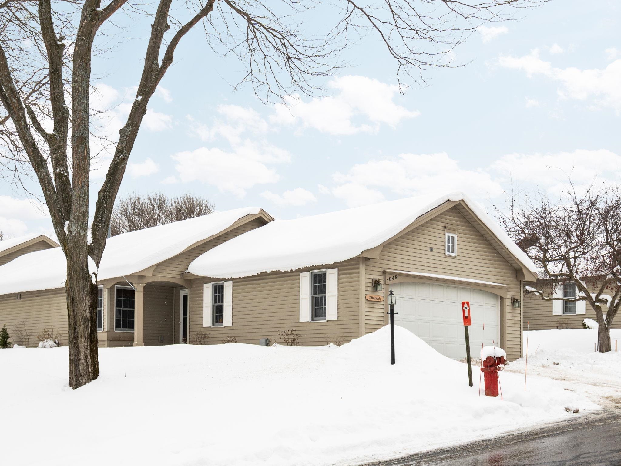 Clinton Township, MI, 48038