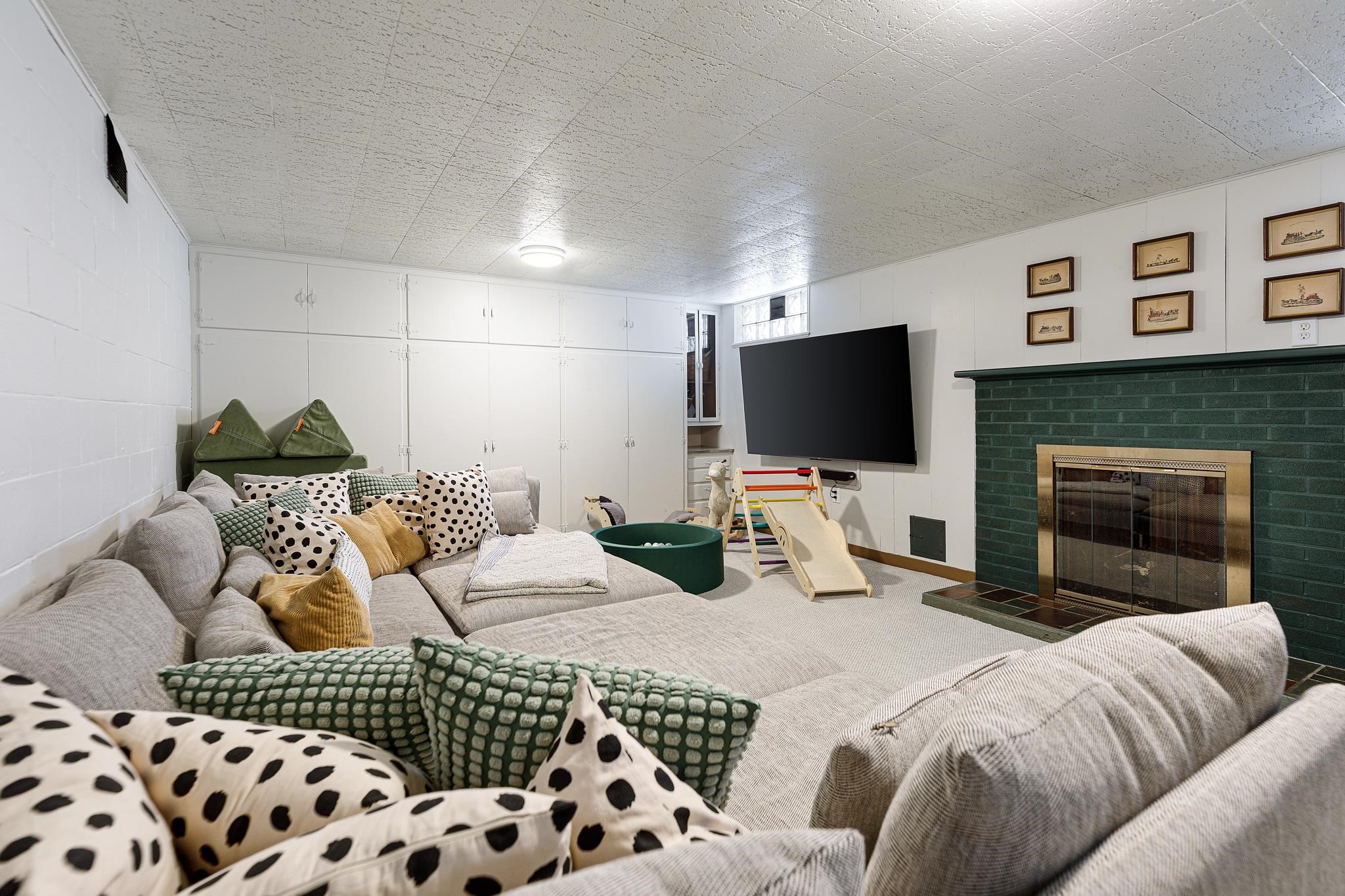 Traverse City, MI, 49684