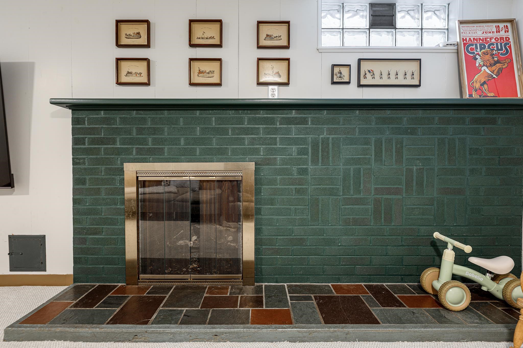 Traverse City, MI, 49684