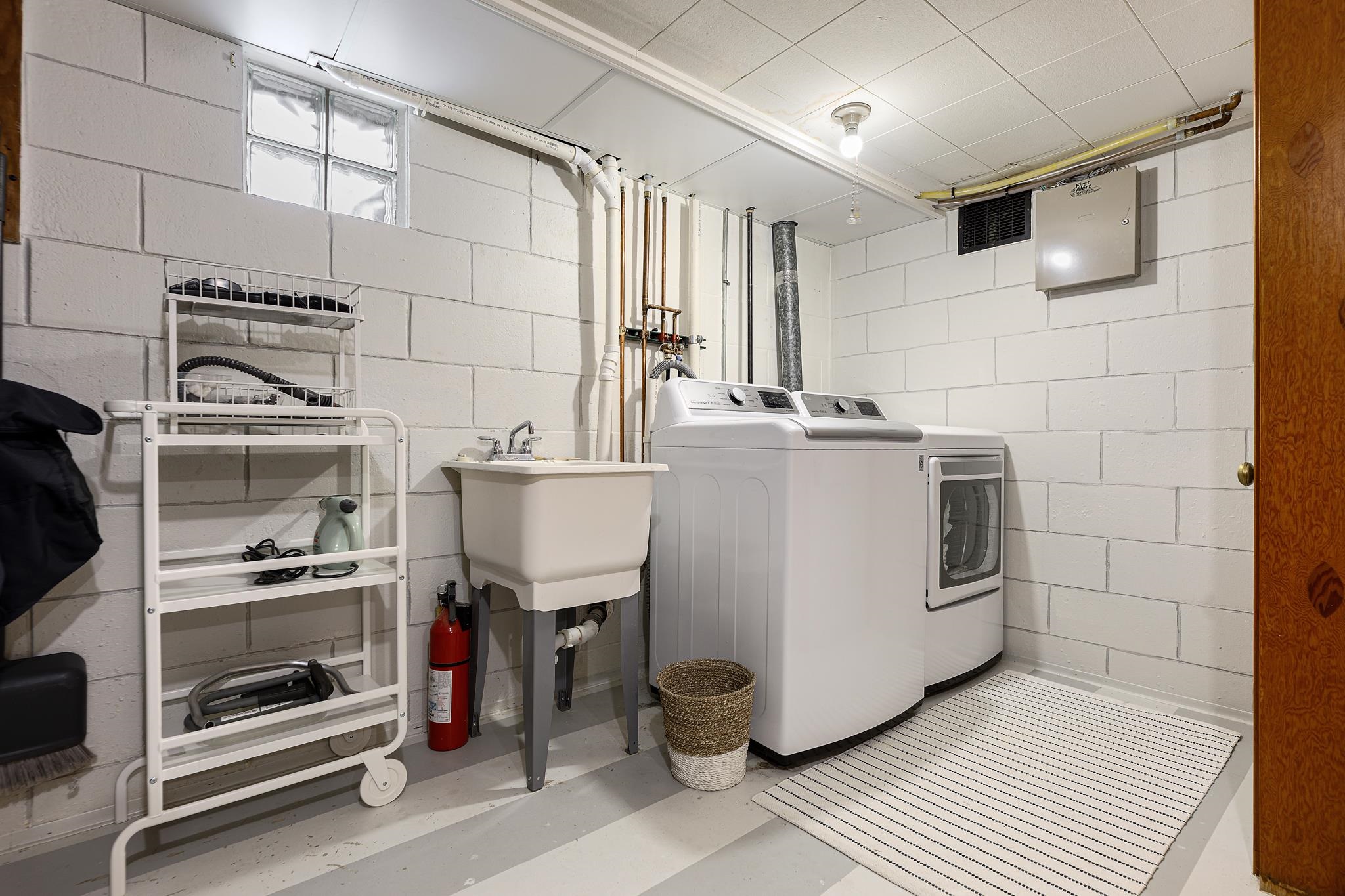 Traverse City, MI, 49684