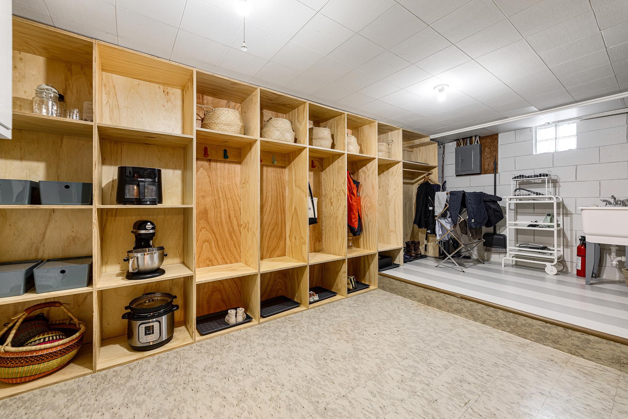 Traverse City, MI, 49684