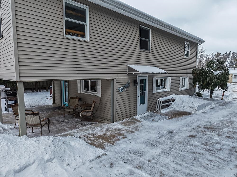 510 W Hurlbut, Charlevoix, MI, 49720