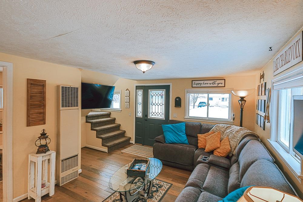 510 W Hurlbut, Charlevoix, MI, 49720