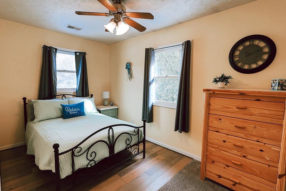 510 W Hurlbut, Charlevoix, MI, 49720