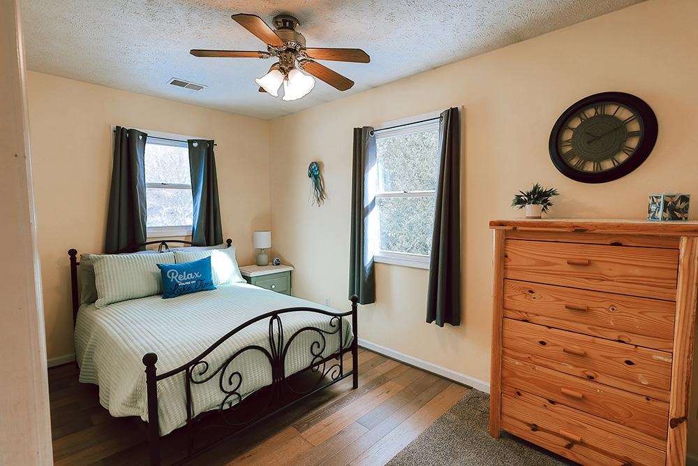 510 W Hurlbut, Charlevoix, MI, 49720