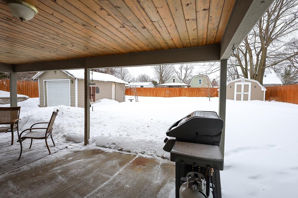 510 W Hurlbut, Charlevoix, MI, 49720